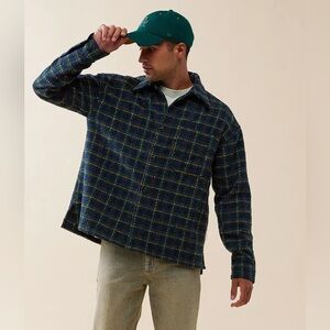 Urban Outfitters Check Con Boucle Overshirt Shacket Tartan Plaid Holiday Sz L